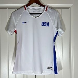 Nike 2016 USA Soccer Jersey- Women’s M